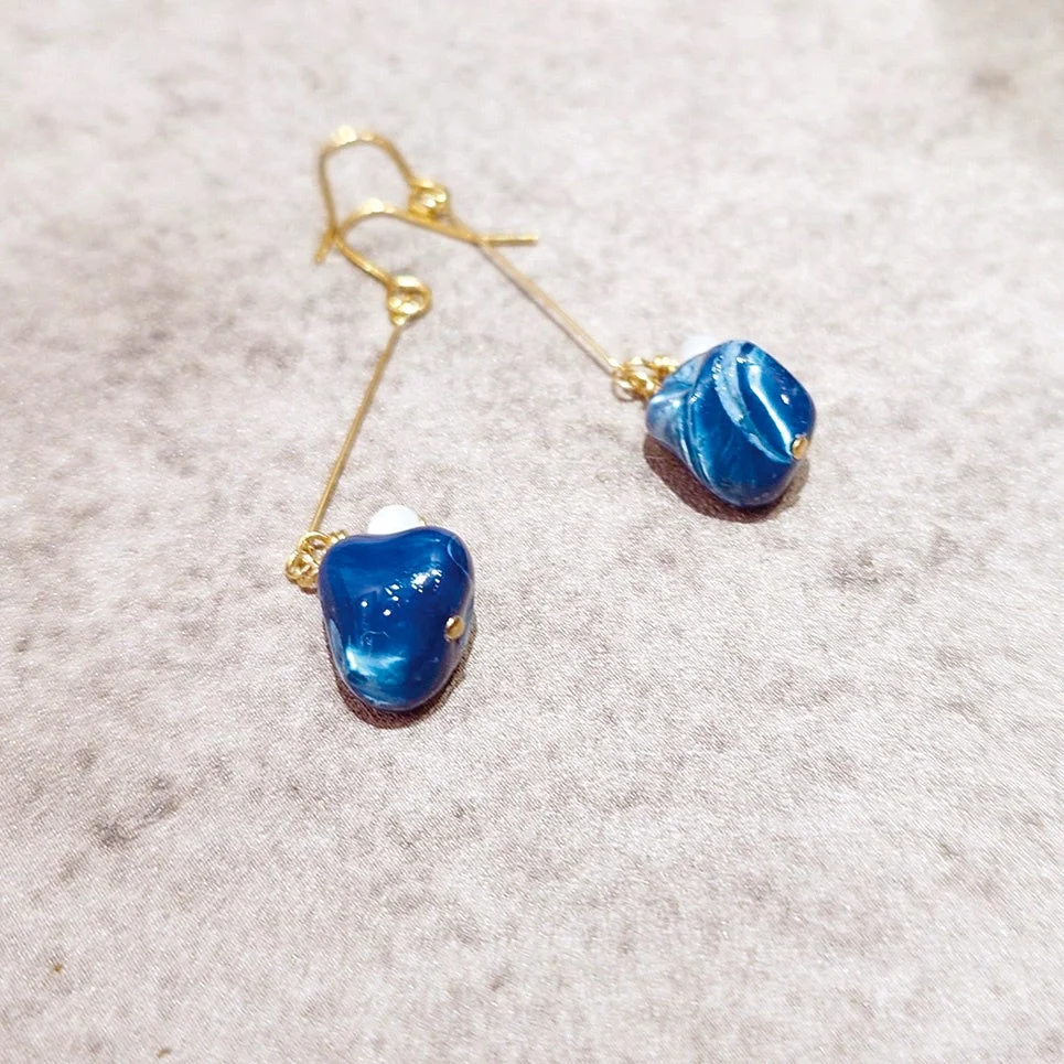 藍シェルピアス