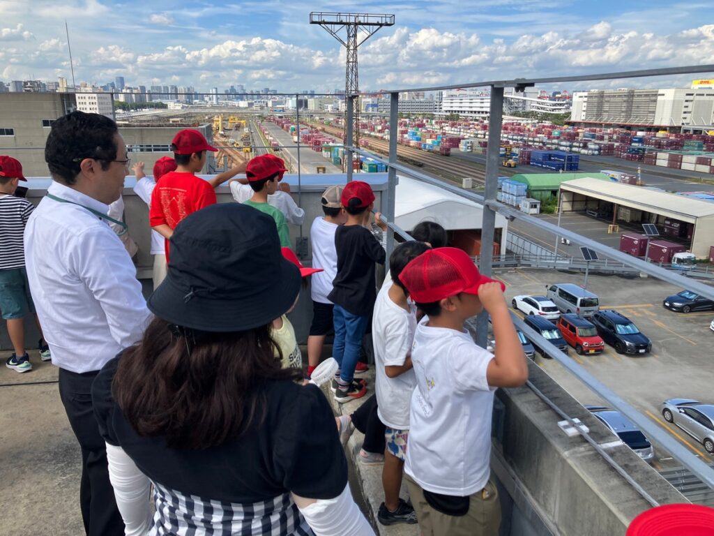 パレットは貨物列車にも乗っていた。JPRの子ども参観日「JPRキッズ探検隊！」で東京貨物ターミナル駅を見学