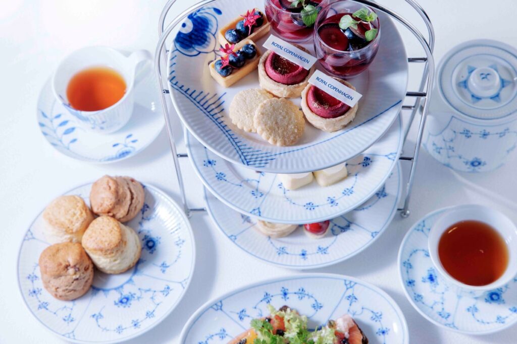 【ウェスティンホテル東京】デンマーク王室御用達「ロイヤル コペンハーゲン」と紡ぐ優美な「Royal Copenhagen Afternoon Tea」を11月4日（水）～13日（金）平日限定開催