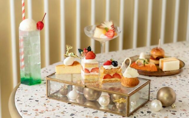 W大阪の冬は純喫茶風アフタヌーンティーから鉄板焼おせちまで　フェスティブダイニングと冬の宿泊プランが登場