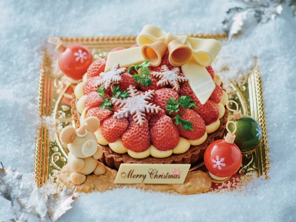苺を贅沢にあしらった新作タルトが登場。グルメブティック メリッサ クリスマスケーキ2026