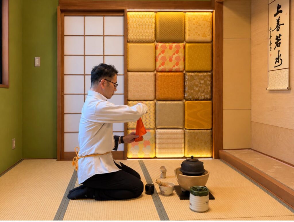 【京都・寺町に新オープン】訪日外国人向け、着物で楽しむ茶道体験施設「千とせや – Chitoseya」、10月3日開業