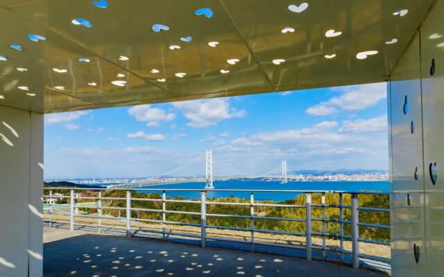 明石海峡大橋に直結する淡路SA(上り線)に秋の味覚 フードコートの新メニューとcafé atooの季節限定スイーツ&ドリンク